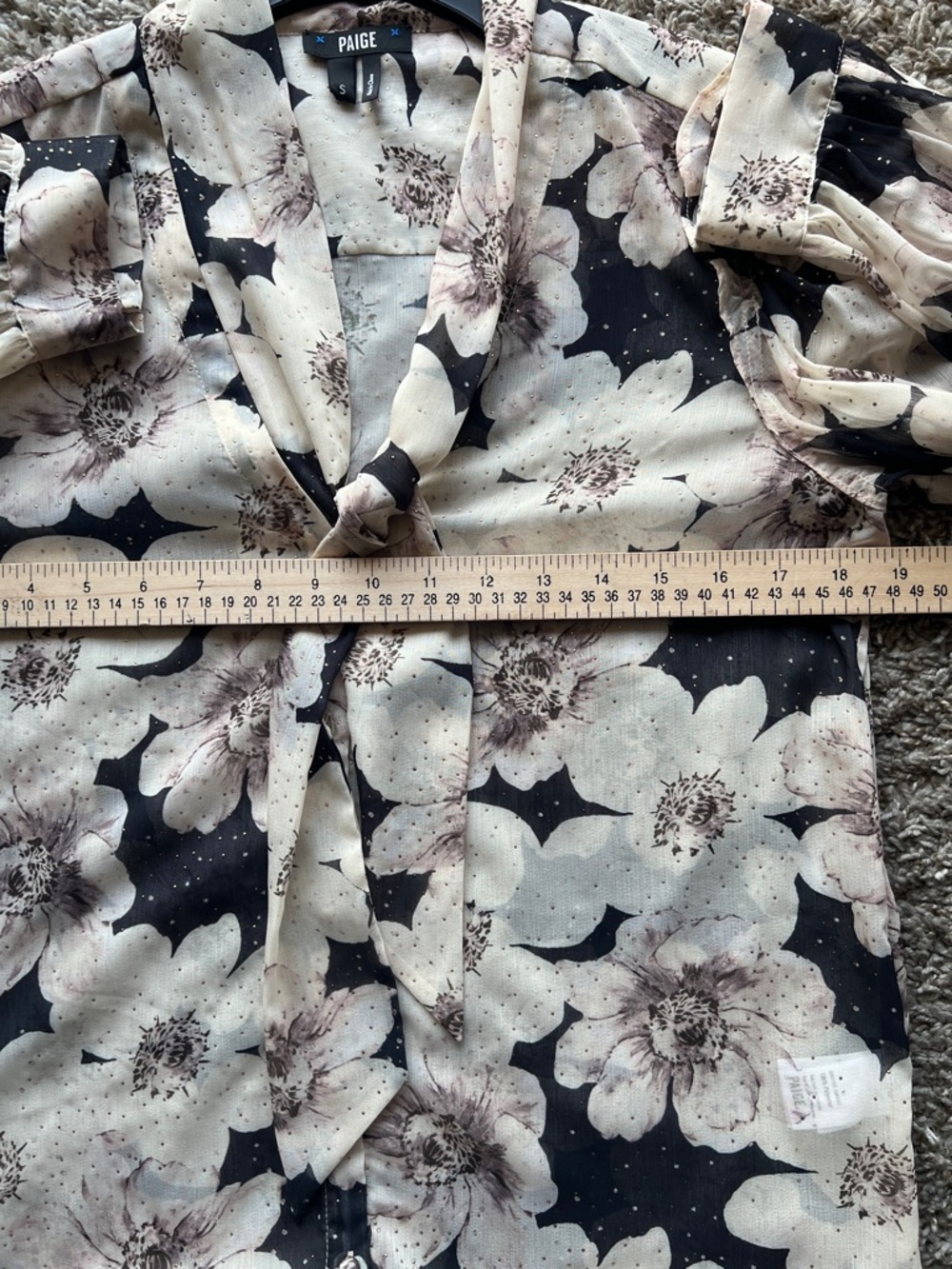 Like New! PAIGE Denim Giada Blouse Cream and Black Floral Tie-Neck in Size S - Picture 14 of 16